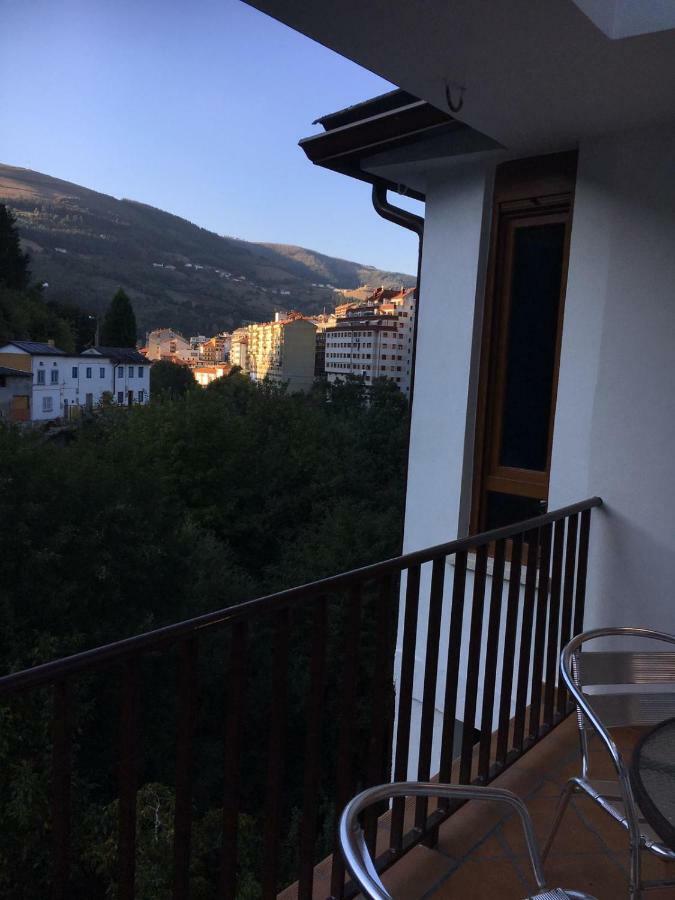 Apartament Narcea Turismo Real Cangas De Narcea Zewnętrze zdjęcie
